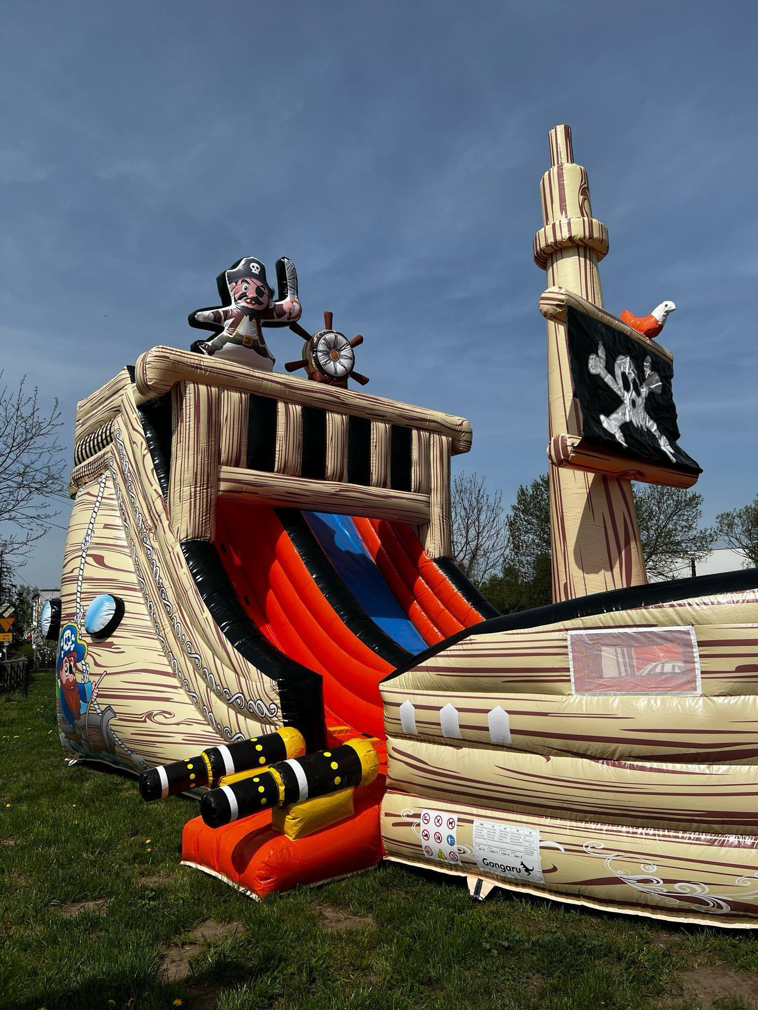 Dmuchany statek piracki